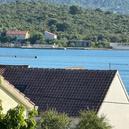 Vila Park 4*