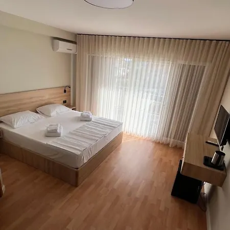 Vila Park Hotel Turanj