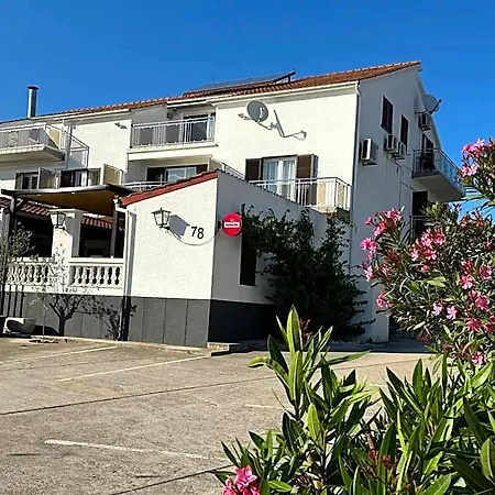 ホテル Restaurant Sjor Luka 4*